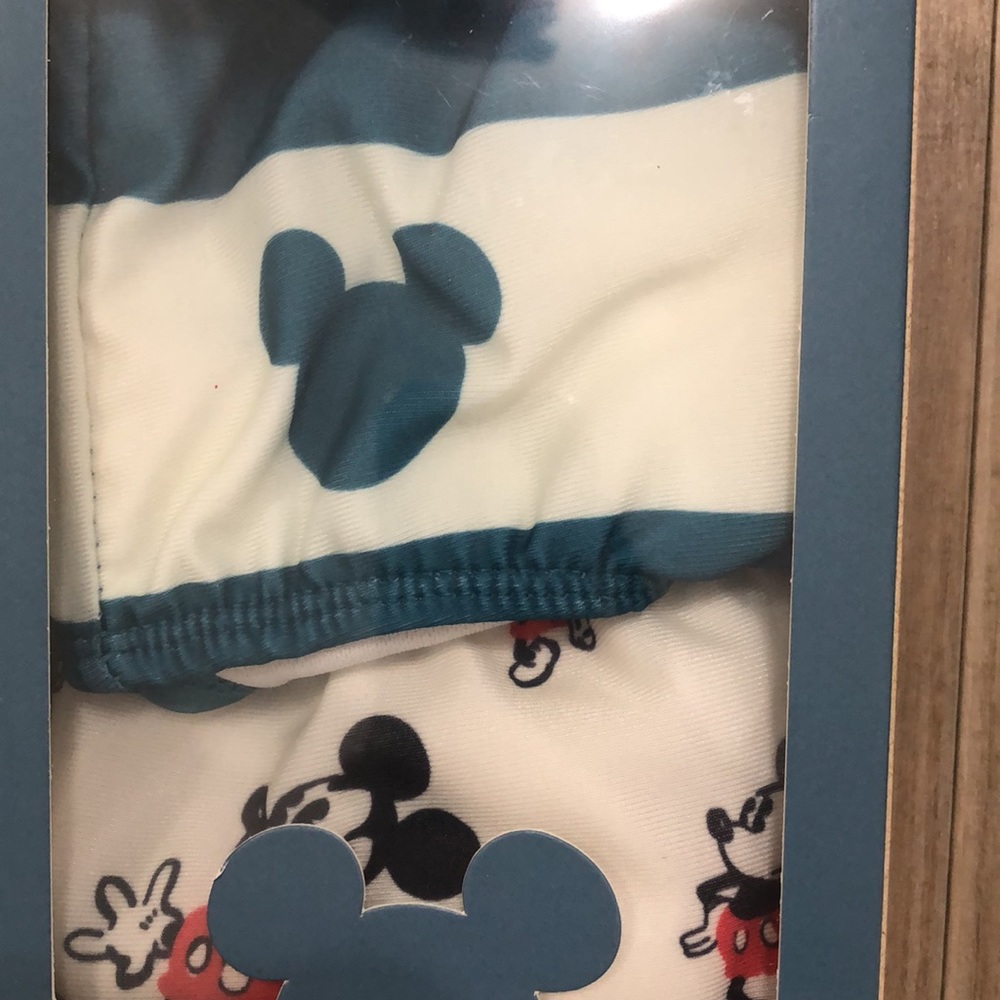 Mickey swim bundle - Picture 3 of 9